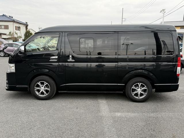ハイエースワゴン ＧＬ　禁煙車　モデリスタエアロ　ＡＬＰＩＮＥフリップダウンモニター　バックカメラ　ナビ　フルセグ　ＤＶＤプレイヤー　Ｂｌｕｅｔｏｏｔｈ　ビルトインＥＴＣ　ＡＣ１００Ｖ電源　純正１５インチアルミホイール（11枚目）
