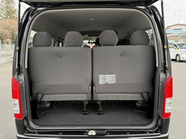 ハイエースワゴン ＧＬ　禁煙車　モデリスタエアロ　ＡＬＰＩＮＥフリップダウンモニター　バックカメラ　ナビ　フルセグ　ＤＶＤプレイヤー　Ｂｌｕｅｔｏｏｔｈ　ビルトインＥＴＣ　ＡＣ１００Ｖ電源　純正１５インチアルミホイール（20枚目）