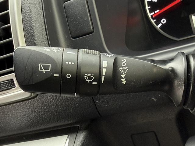 ハイエースワゴン ＧＬ　禁煙車　モデリスタエアロ　ＡＬＰＩＮＥフリップダウンモニター　バックカメラ　ナビ　フルセグ　ＤＶＤプレイヤー　Ｂｌｕｅｔｏｏｔｈ　ビルトインＥＴＣ　ＡＣ１００Ｖ電源　純正１５インチアルミホイール（45枚目）