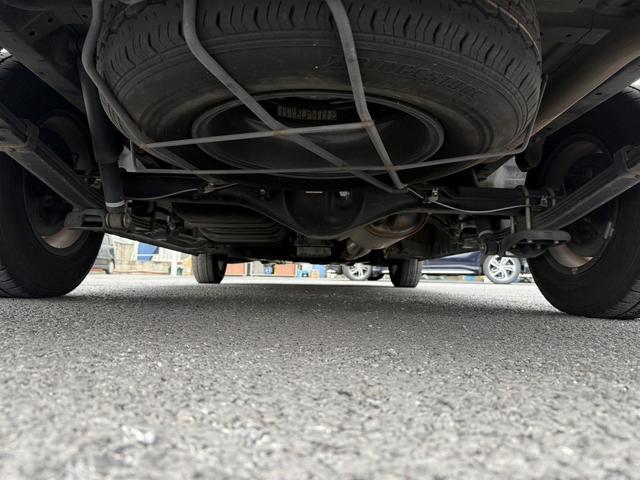 ハイエースワゴン ＧＬ　禁煙車　モデリスタエアロ　ＡＬＰＩＮＥフリップダウンモニター　バックカメラ　ナビ　フルセグ　ＤＶＤプレイヤー　Ｂｌｕｅｔｏｏｔｈ　ビルトインＥＴＣ　ＡＣ１００Ｖ電源　純正１５インチアルミホイール（71枚目）