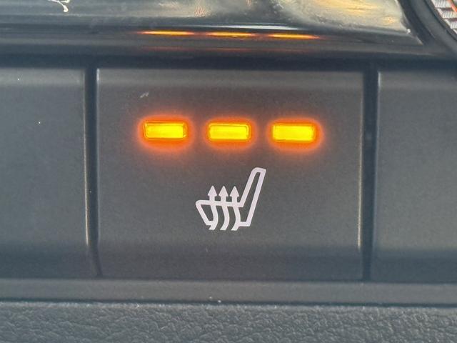 ＭＡＺＤＡ３セダン Ｘ　Ｌパッケージ　禁煙車　白革シート　純正１０．２５インチディスプレイ　３６０度セーフティパッケージ　フルセグ　シート・ステアリングヒーター　メモリ付パワーシート　アダプティブクルーズコントロール　クリアランスソナー（5枚目）