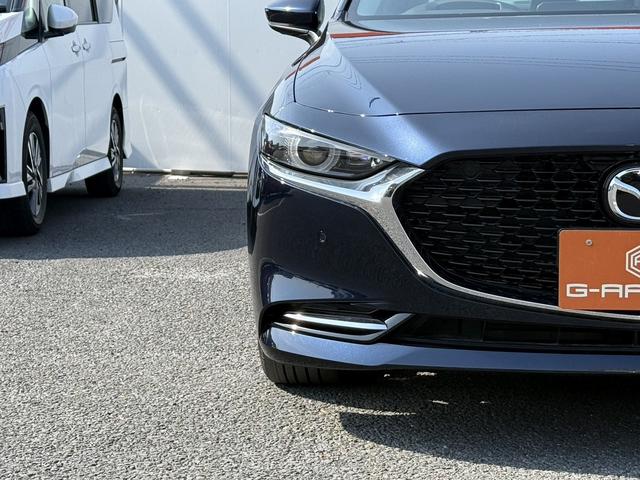 ＭＡＺＤＡ３セダン Ｘ　Ｌパッケージ　禁煙車　白革シート　純正１０．２５インチディスプレイ　３６０度セーフティパッケージ　フルセグ　シート・ステアリングヒーター　メモリ付パワーシート　アダプティブクルーズコントロール　クリアランスソナー（18枚目）