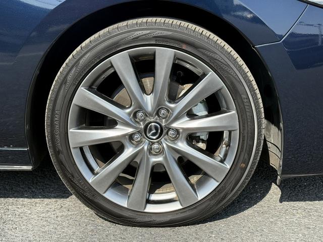 ＭＡＺＤＡ３セダン Ｘ　Ｌパッケージ　禁煙車　白革シート　純正１０．２５インチディスプレイ　３６０度セーフティパッケージ　フルセグ　シート・ステアリングヒーター　メモリ付パワーシート　アダプティブクルーズコントロール　クリアランスソナー（24枚目）