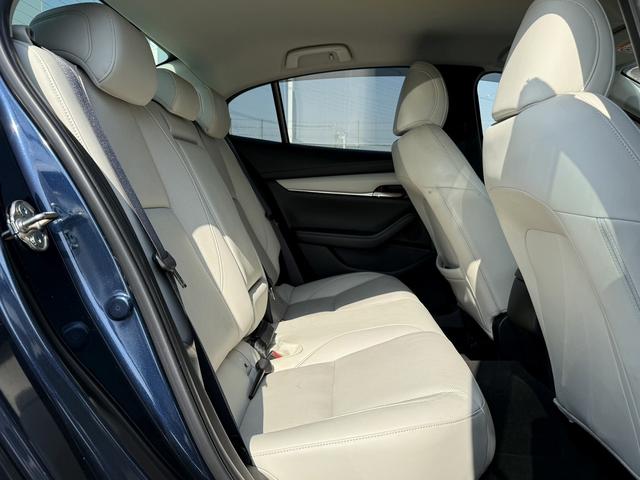 ＭＡＺＤＡ３セダン Ｘ　Ｌパッケージ　禁煙車　白革シート　純正１０．２５インチディスプレイ　３６０度セーフティパッケージ　フルセグ　シート・ステアリングヒーター　メモリ付パワーシート　アダプティブクルーズコントロール　クリアランスソナー（36枚目）