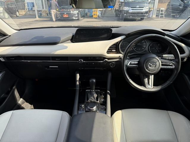 ＭＡＺＤＡ３セダン Ｘ　Ｌパッケージ　禁煙車　白革シート　純正１０．２５インチディスプレイ　３６０度セーフティパッケージ　フルセグ　シート・ステアリングヒーター　メモリ付パワーシート　アダプティブクルーズコントロール　クリアランスソナー（42枚目）