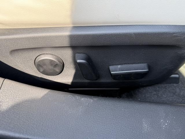 ＭＡＺＤＡ３セダン Ｘ　Ｌパッケージ　禁煙車　白革シート　純正１０．２５インチディスプレイ　３６０度セーフティパッケージ　フルセグ　シート・ステアリングヒーター　メモリ付パワーシート　アダプティブクルーズコントロール　クリアランスソナー（52枚目）