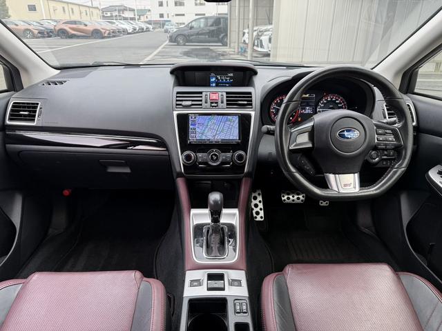 レヴォーグ １．６ＳＴＩスポーツアイサイト　禁煙車　サンルーフ　赤革シート　ＳＴＩエアロ　社外ナビ　フルセグ　サイドカメラ　アダクティブクルーズコントロール　　シートヒーター　シーポジションメモリー　アイサイトｖｅｒ．３　パドルシフト　ＥＴＣ（17枚目）