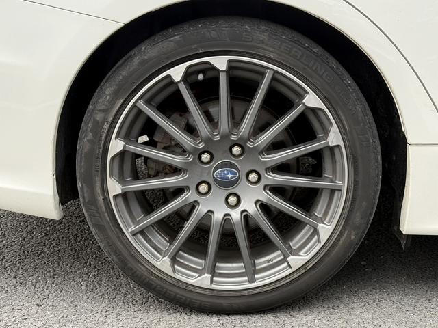 レヴォーグ １．６ＳＴＩスポーツアイサイト　禁煙車　サンルーフ　赤革シート　ＳＴＩエアロ　社外ナビ　フルセグ　サイドカメラ　アダクティブクルーズコントロール　　シートヒーター　シーポジションメモリー　アイサイトｖｅｒ．３　パドルシフト　ＥＴＣ（31枚目）