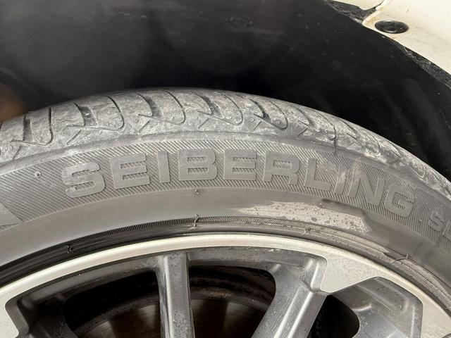 レヴォーグ １．６ＳＴＩスポーツアイサイト　禁煙車　サンルーフ　赤革シート　ＳＴＩエアロ　社外ナビ　フルセグ　サイドカメラ　アダクティブクルーズコントロール　　シートヒーター　シーポジションメモリー　アイサイトｖｅｒ．３　パドルシフト　ＥＴＣ（70枚目）