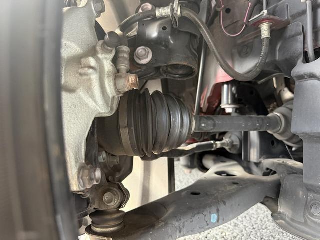 アクセラスポーツ ２２ＸＤ　Ｌパッケージ　６速ＭＴ　禁煙車　黒革シート　純正ナビ　パノラミックビューモニター　フルセグ　ＤＶＤプレイヤー　シート・ステアリングヒーター　パワーシート　アダプティブクルーズコントロール　パークアシスト（71枚目）