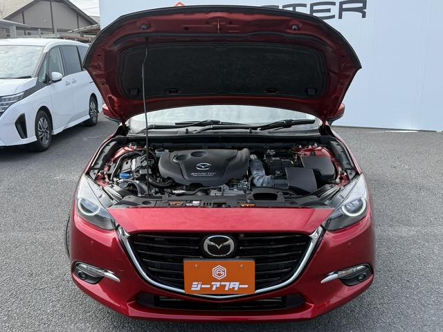 アクセラスポーツ ２２ＸＤ　Ｌパッケージ　６速ＭＴ　禁煙車　黒革シート　純正ナビ　パノラミックビューモニター　フルセグ　ＤＶＤプレイヤー　シート・ステアリングヒーター　パワーシート　アダプティブクルーズコントロール　パークアシスト（73枚目）