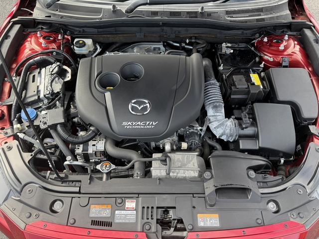 アクセラスポーツ ２２ＸＤ　Ｌパッケージ　６速ＭＴ　禁煙車　黒革シート　純正ナビ　パノラミックビューモニター　フルセグ　ＤＶＤプレイヤー　シート・ステアリングヒーター　パワーシート　アダプティブクルーズコントロール　パークアシスト（74枚目）