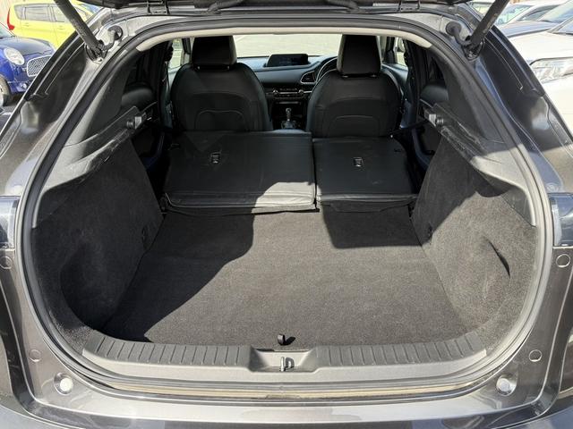 ＣＸ－３０ ＸＤ　プロアクティブ　ツーリングセレクション　禁煙車　８．８インチ純正ナビ　フルセグ　バックカメラ　アダクティブクルーズコントロール　　メモリー付パワーシート　シートヒーター　ステアリングヒーター　クルージングトラフィックサポート　ＥＴＣ　ＬＥＤ（17枚目）