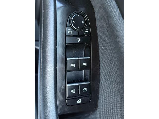 ���Ǝҗl�ւ̔̔��͂��f�肳���Ă��������܂��B�@�Ԍ������ԗ��̏ꍇ�́A�Ԍ����擾�������x�������z�ŕ\�����Ă���܂��B