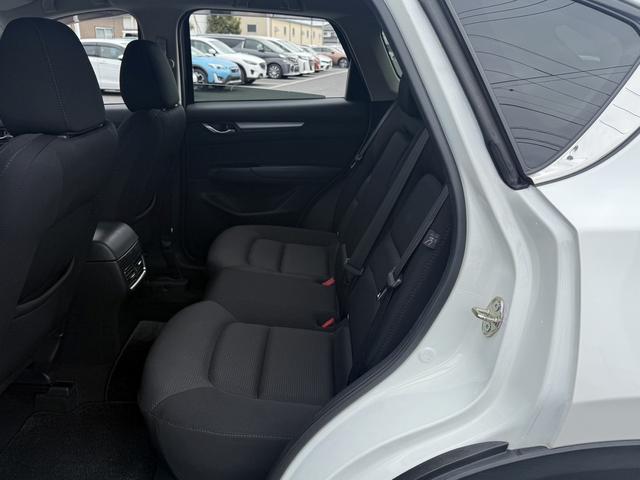 ＣＸ－５ ＸＤ　プロアクティブ　禁煙車　ＢＯＳＥ　サウンド　純正８インチナビ　フルセグ　３６０度カメラ　スマートブレーキサポート　アダプティブクルーズコントロール　電動リアゲート　シートヒーター　ＥＴＣ　Ｂｌｕｅｔｏｏｔｈ（42枚目）