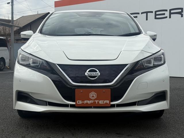 リーフ Ｘ　禁煙車　純正ナビ　プロパイロット　アラウンドビューモニター　衝突軽減ブレーキ　ステアリングヒーター　デジタルインナーミラー　ビルトインＥＴＣ　シートヒーター　ブラインドスポットモニター　ＬＥＤ（8枚目）