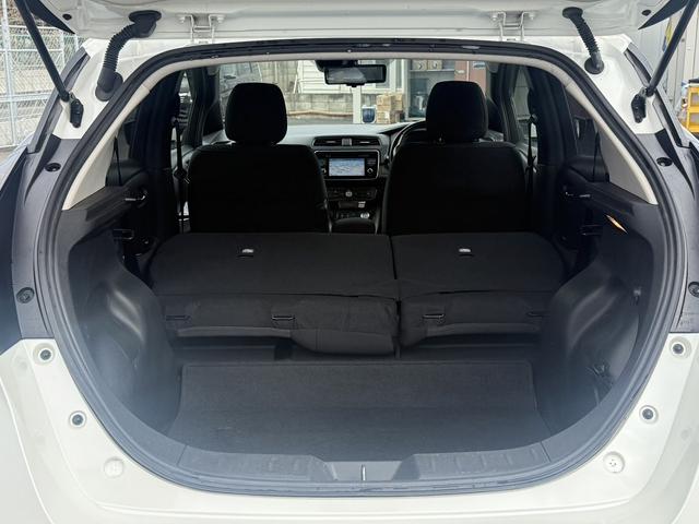 リーフ Ｘ　禁煙車　純正ナビ　プロパイロット　アラウンドビューモニター　衝突軽減ブレーキ　ステアリングヒーター　デジタルインナーミラー　ビルトインＥＴＣ　シートヒーター　ブラインドスポットモニター　ＬＥＤ（37枚目）