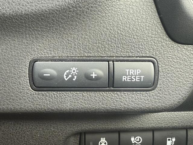 リーフ Ｘ　禁煙車　純正ナビ　プロパイロット　アラウンドビューモニター　衝突軽減ブレーキ　ステアリングヒーター　デジタルインナーミラー　ビルトインＥＴＣ　シートヒーター　ブラインドスポットモニター　ＬＥＤ（50枚目）