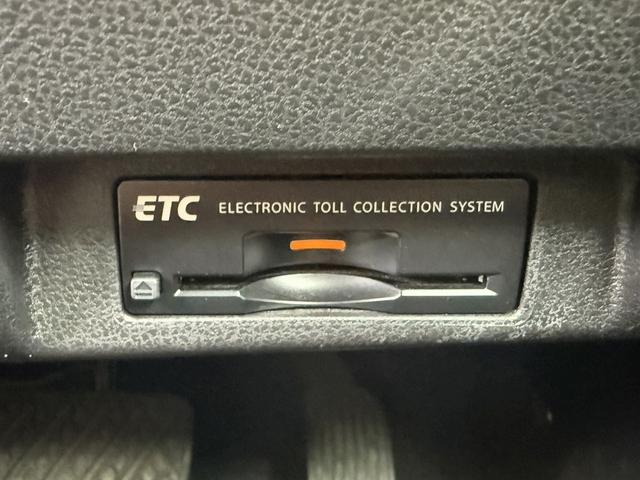 リーフ Ｘ　禁煙車　純正ナビ　プロパイロット　アラウンドビューモニター　衝突軽減ブレーキ　ステアリングヒーター　デジタルインナーミラー　ビルトインＥＴＣ　シートヒーター　ブラインドスポットモニター　ＬＥＤ（53枚目）