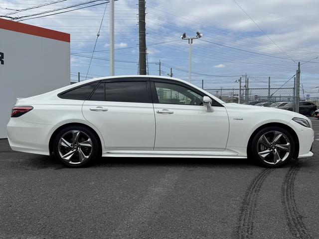 クラウンハイブリッド ＲＳアドバンス　禁煙車　純正８インチナビ　地デジ　アラウンドビューモニター　トヨタセーフティセンス　アダプティブクルーズコントロール　黒革シート　ブラインドスポットモニター　ＥＴＣ２．０　シートヒーター（10枚目）