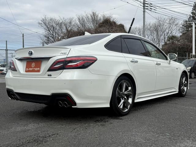 クラウンハイブリッド ＲＳアドバンス　禁煙車　純正８インチナビ　地デジ　アラウンドビューモニター　トヨタセーフティセンス　アダプティブクルーズコントロール　黒革シート　ブラインドスポットモニター　ＥＴＣ２．０　シートヒーター（11枚目）