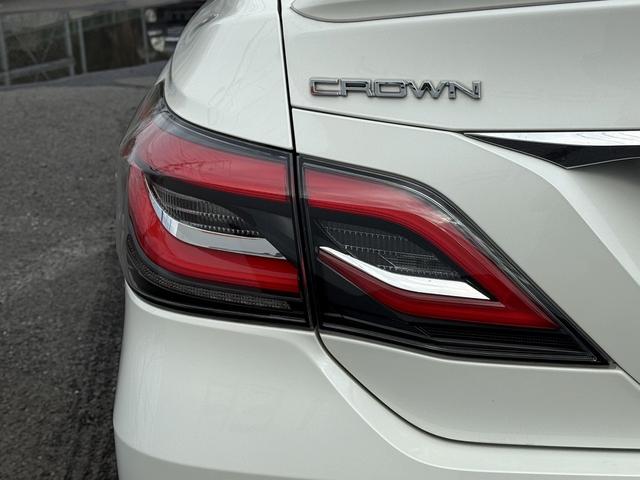 クラウンハイブリッド ＲＳアドバンス　禁煙車　純正８インチナビ　地デジ　アラウンドビューモニター　トヨタセーフティセンス　アダプティブクルーズコントロール　黒革シート　ブラインドスポットモニター　ＥＴＣ２．０　シートヒーター（21枚目）