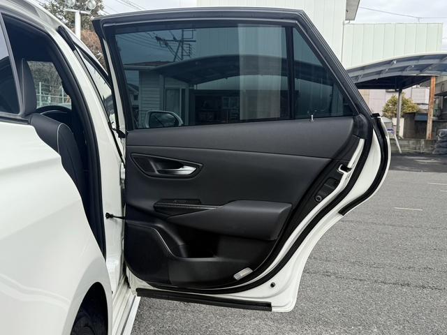 クラウンハイブリッド ＲＳアドバンス　禁煙車　純正８インチナビ　地デジ　アラウンドビューモニター　トヨタセーフティセンス　アダプティブクルーズコントロール　黒革シート　ブラインドスポットモニター　ＥＴＣ２．０　シートヒーター（30枚目）