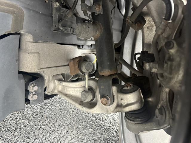 クラウンハイブリッド ＲＳアドバンス　禁煙車　純正８インチナビ　地デジ　アラウンドビューモニター　トヨタセーフティセンス　アダプティブクルーズコントロール　黒革シート　ブラインドスポットモニター　ＥＴＣ２．０　シートヒーター（70枚目）