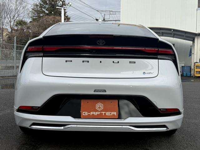 プリウス Ｚ　禁煙車　スマートリアビューモニター　純正１２．３インチコネクトナビ　黒革シート　フルセグ　アラウンドビューモニター　トヨタセーフティセンス　アダクティブクルーズコントロール　　ＥＴＣ２．０（10枚目）