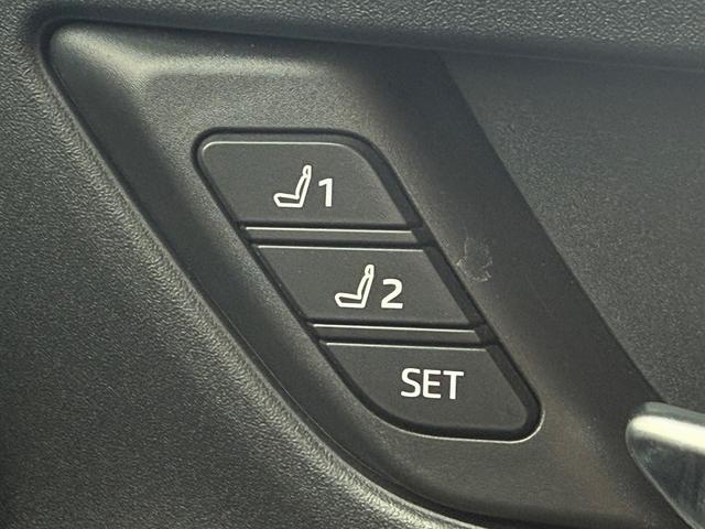 プリウス Ｚ　禁煙車　スマートリアビューモニター　純正１２．３インチコネクトナビ　黒革シート　フルセグ　アラウンドビューモニター　トヨタセーフティセンス　アダクティブクルーズコントロール　　ＥＴＣ２．０（57枚目）