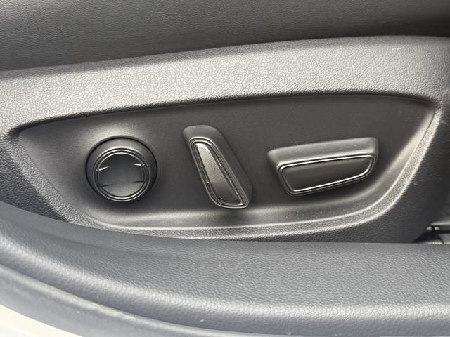 プリウス Ｚ　禁煙車　スマートリアビューモニター　純正１２．３インチコネクトナビ　黒革シート　フルセグ　アラウンドビューモニター　トヨタセーフティセンス　アダクティブクルーズコントロール　　ＥＴＣ２．０（58枚目）