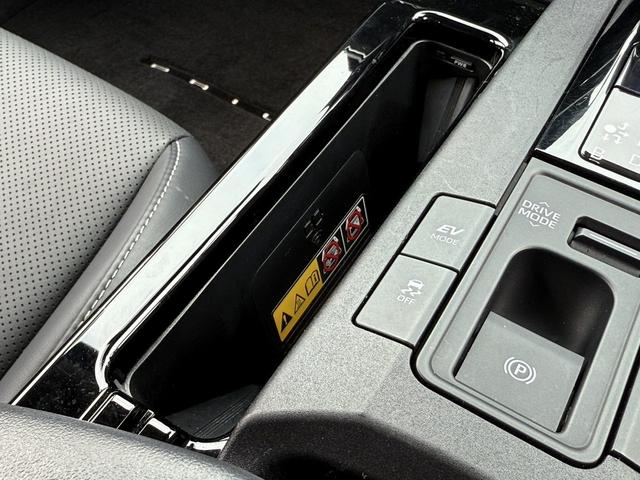 プリウス Ｚ　禁煙車　スマートリアビューモニター　純正１２．３インチコネクトナビ　黒革シート　フルセグ　アラウンドビューモニター　トヨタセーフティセンス　アダクティブクルーズコントロール　　ＥＴＣ２．０（66枚目）