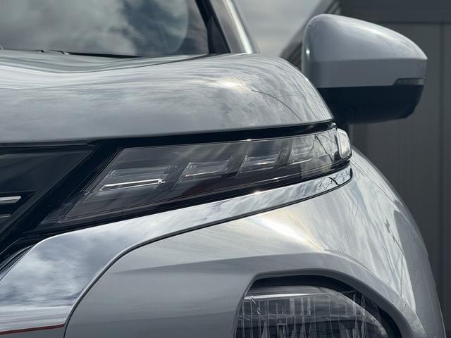 アウトランダーPHEV G 禁煙車 BOSEサウンド 純正12.3インチHDディスプレイ 黒革シート フルセグ パノラミックビューモニター 衝突軽減ブレーキ マイパイロット シートヒーター ブラインドスポットモニター ETC(16枚目)