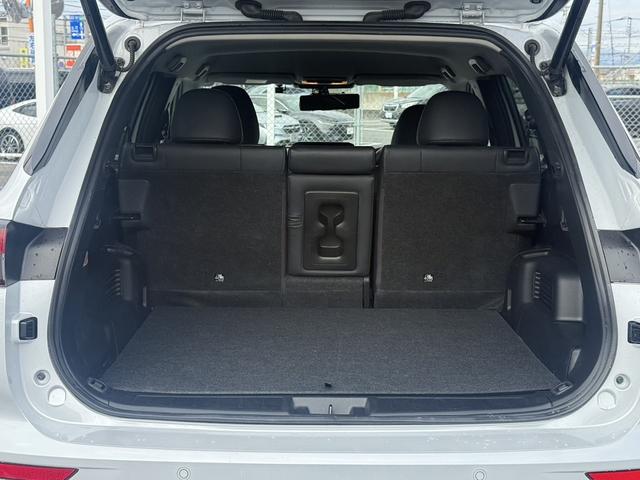 アウトランダーPHEV G 禁煙車 BOSEサウンド 純正12.3インチHDディスプレイ 黒革シート フルセグ パノラミックビューモニター 衝突軽減ブレーキ マイパイロット シートヒーター ブラインドスポットモニター ETC(33枚目)