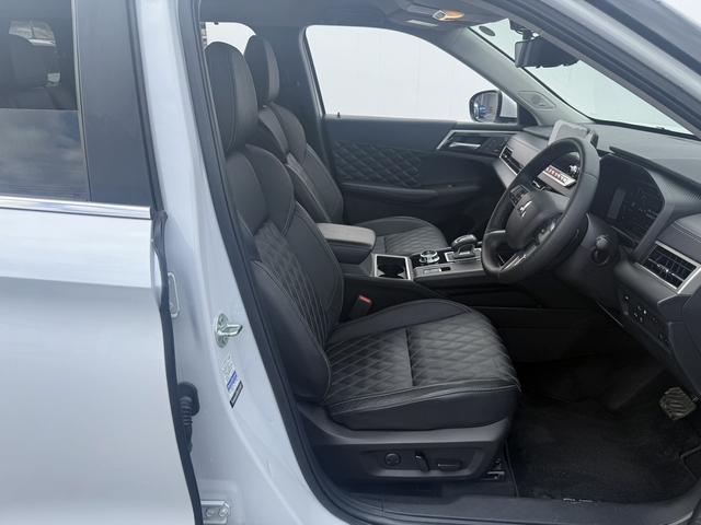 アウトランダーPHEV G 禁煙車 BOSEサウンド 純正12.3インチHDディスプレイ 黒革シート フルセグ パノラミックビューモニター 衝突軽減ブレーキ マイパイロット シートヒーター ブラインドスポットモニター ETC(37枚目)