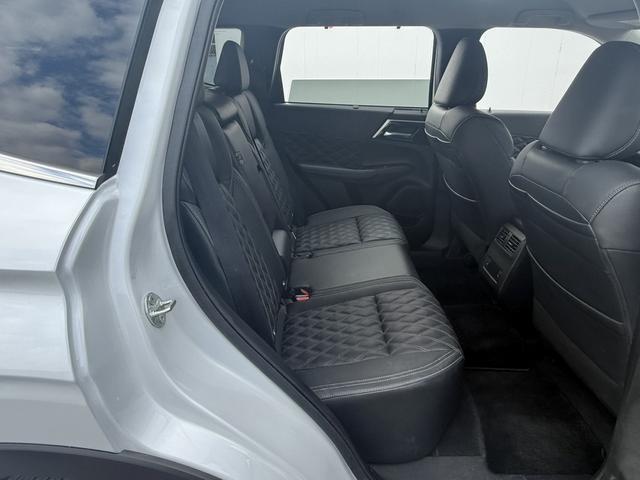 アウトランダーPHEV G 禁煙車 BOSEサウンド 純正12.3インチHDディスプレイ 黒革シート フルセグ パノラミックビューモニター 衝突軽減ブレーキ マイパイロット シートヒーター ブラインドスポットモニター ETC(39枚目)