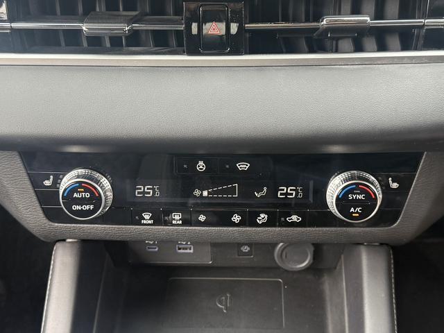 アウトランダーPHEV G 禁煙車 BOSEサウンド 純正12.3インチHDディスプレイ 黒革シート フルセグ パノラミックビューモニター 衝突軽減ブレーキ マイパイロット シートヒーター ブラインドスポットモニター ETC(59枚目)