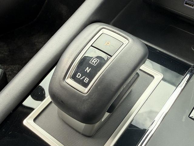 アウトランダーPHEV G 禁煙車 BOSEサウンド 純正12.3インチHDディスプレイ 黒革シート フルセグ パノラミックビューモニター 衝突軽減ブレーキ マイパイロット シートヒーター ブラインドスポットモニター ETC(64枚目)