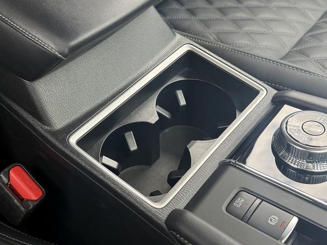 アウトランダーPHEV G 禁煙車 BOSEサウンド 純正12.3インチHDディスプレイ 黒革シート フルセグ パノラミックビューモニター 衝突軽減ブレーキ マイパイロット シートヒーター ブラインドスポットモニター ETC(66枚目)