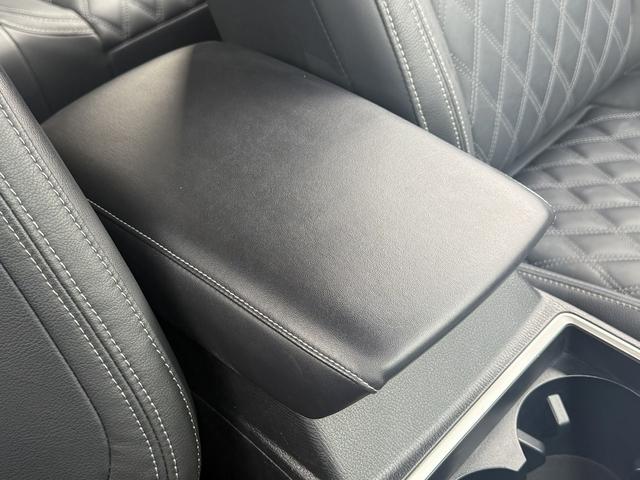 アウトランダーPHEV G 禁煙車 BOSEサウンド 純正12.3インチHDディスプレイ 黒革シート フルセグ パノラミックビューモニター 衝突軽減ブレーキ マイパイロット シートヒーター ブラインドスポットモニター ETC(67枚目)