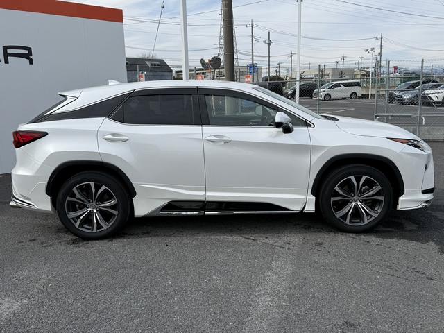 RX RX450h バージョンL 禁煙車 純正12.3インチナビ フルエアロ 3眼LEDヘッドライト アラウンドビューカメラ 茶革シート 衝突軽減ブレーキ シートエアコン アダプティブクルーズコントロール シートヒーター ETC2.0(9枚目)