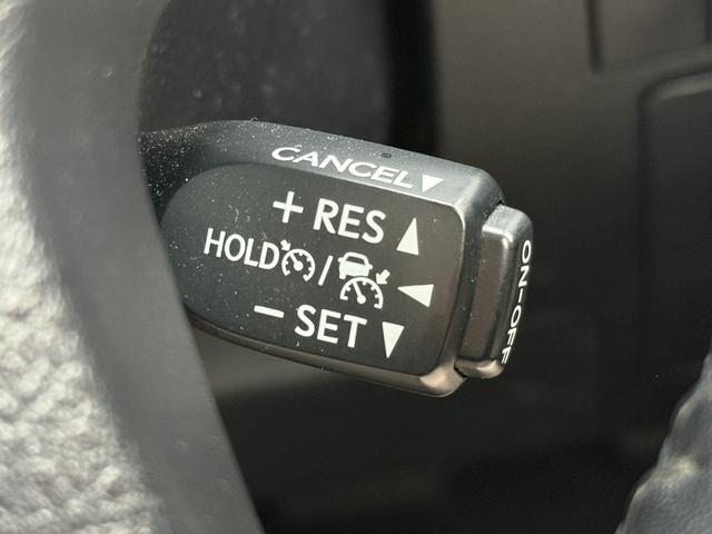 アルファードハイブリッド Ｘ　禁煙車　純正９インチナビ　バックカメラ　両側電動スライドドア　衝突軽減ブレーキ　アダプティブクルーズコントロール　ビルドインＥＴＣ　ブラインドスポットモニター　レーンキープ　クリアランスソナー（7枚目）