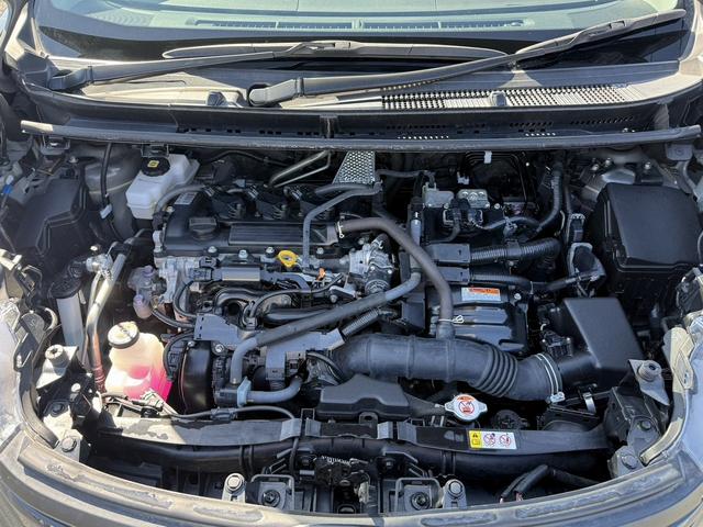 シエンタ ハイブリッドＧ　禁煙車　純正ナビ　両側電動スライドドア　衝突軽減ブレーキ　バックカメラ　アダプティブクルーズコントロール　ビルドインＥＴＣ　ブラインドスポットモニター　リヤトラフィックアラート　純正ＯＰ１５ＡＷ（21枚目）