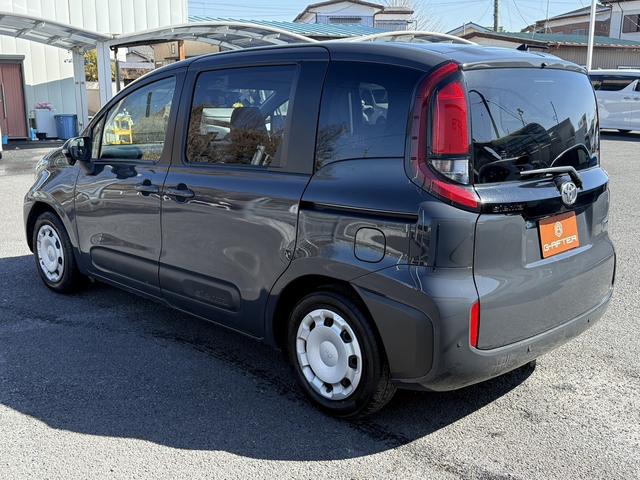 シエンタ ハイブリッドＧ　禁煙車　純正ナビ　両側電動スライドドア　衝突軽減ブレーキ　バックカメラ　アダプティブクルーズコントロール　ビルドインＥＴＣ　ブラインドスポットモニター　リヤトラフィックアラート　純正ＯＰ１５ＡＷ（24枚目）