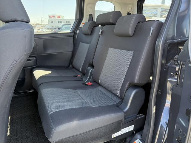 シエンタ ハイブリッドＧ　禁煙車　純正ナビ　両側電動スライドドア　衝突軽減ブレーキ　バックカメラ　アダプティブクルーズコントロール　ビルドインＥＴＣ　ブラインドスポットモニター　リヤトラフィックアラート　純正ＯＰ１５ＡＷ（44枚目）