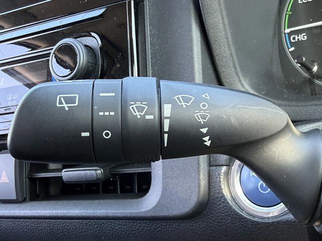 シエンタ ハイブリッドＧ　禁煙車　純正ナビ　両側電動スライドドア　衝突軽減ブレーキ　バックカメラ　アダプティブクルーズコントロール　ビルドインＥＴＣ　ブラインドスポットモニター　リヤトラフィックアラート　純正ＯＰ１５ＡＷ（51枚目）