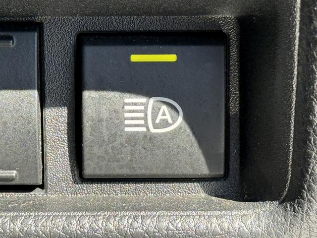 シエンタ ハイブリッドＧ　禁煙車　純正ナビ　両側電動スライドドア　衝突軽減ブレーキ　バックカメラ　アダプティブクルーズコントロール　ビルドインＥＴＣ　ブラインドスポットモニター　リヤトラフィックアラート　純正ＯＰ１５ＡＷ（52枚目）