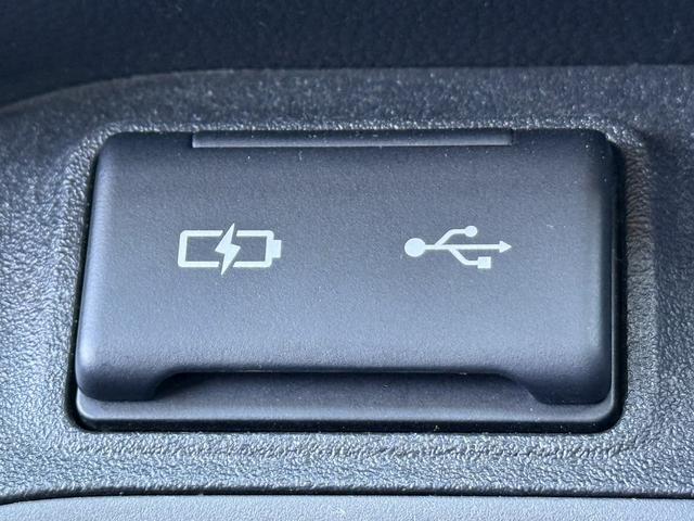 シエンタ ハイブリッドＧ　禁煙車　純正ナビ　両側電動スライドドア　衝突軽減ブレーキ　バックカメラ　アダプティブクルーズコントロール　ビルドインＥＴＣ　ブラインドスポットモニター　リヤトラフィックアラート　純正ＯＰ１５ＡＷ（57枚目）