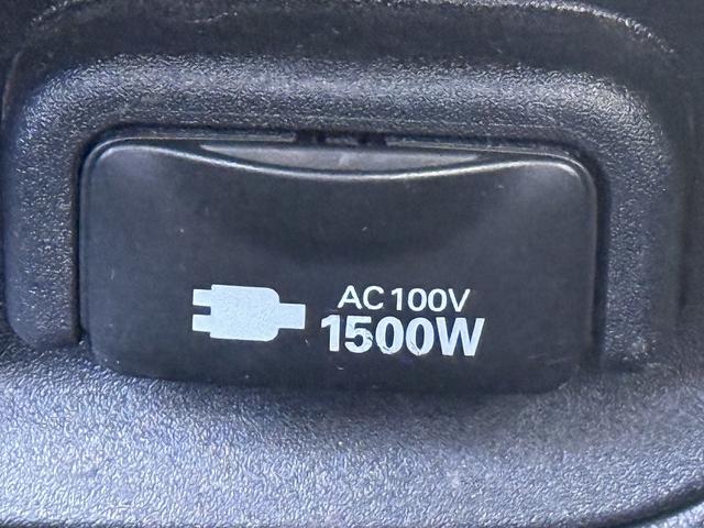 シエンタ ハイブリッドＧ　禁煙車　純正ナビ　両側電動スライドドア　衝突軽減ブレーキ　バックカメラ　アダプティブクルーズコントロール　ビルドインＥＴＣ　ブラインドスポットモニター　リヤトラフィックアラート　純正ＯＰ１５ＡＷ（61枚目）