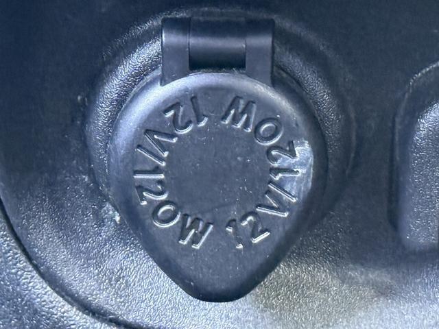 シエンタ ハイブリッドＧ　禁煙車　純正ナビ　両側電動スライドドア　衝突軽減ブレーキ　バックカメラ　アダプティブクルーズコントロール　ビルドインＥＴＣ　ブラインドスポットモニター　リヤトラフィックアラート　純正ＯＰ１５ＡＷ（62枚目）